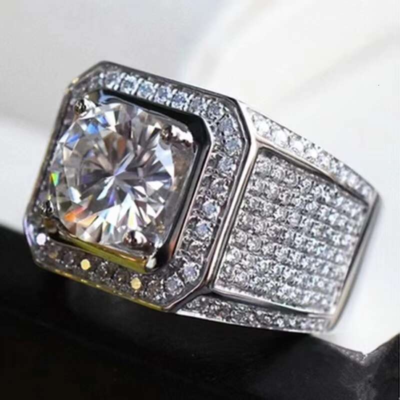 Domineering Stainless Steel Copper Engagement Wedding Ring Sparkling Full Diamond Cluster Inlaid Zircon Moissanite Large Loose