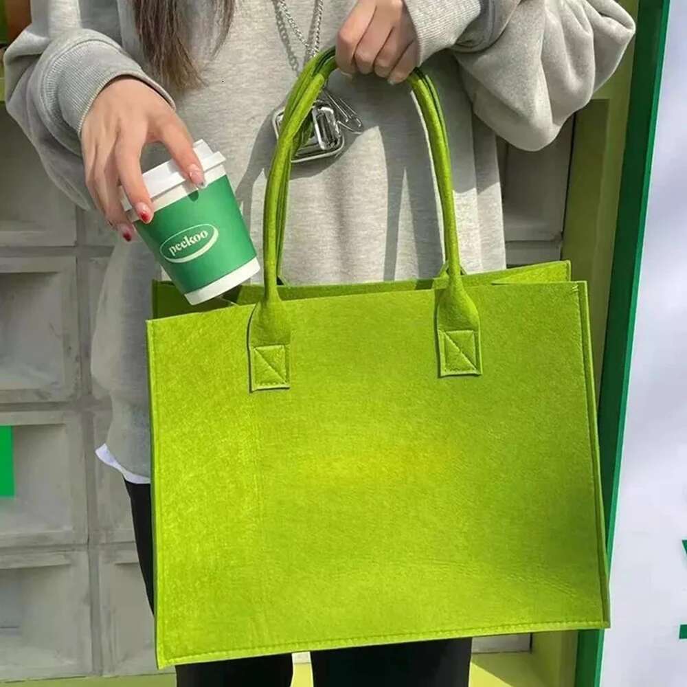 100Pcs/Lot Custom Reusable Portable Felt Shopping Gift Bags With Brand Name Printed For Women Event Wedding Party Collection