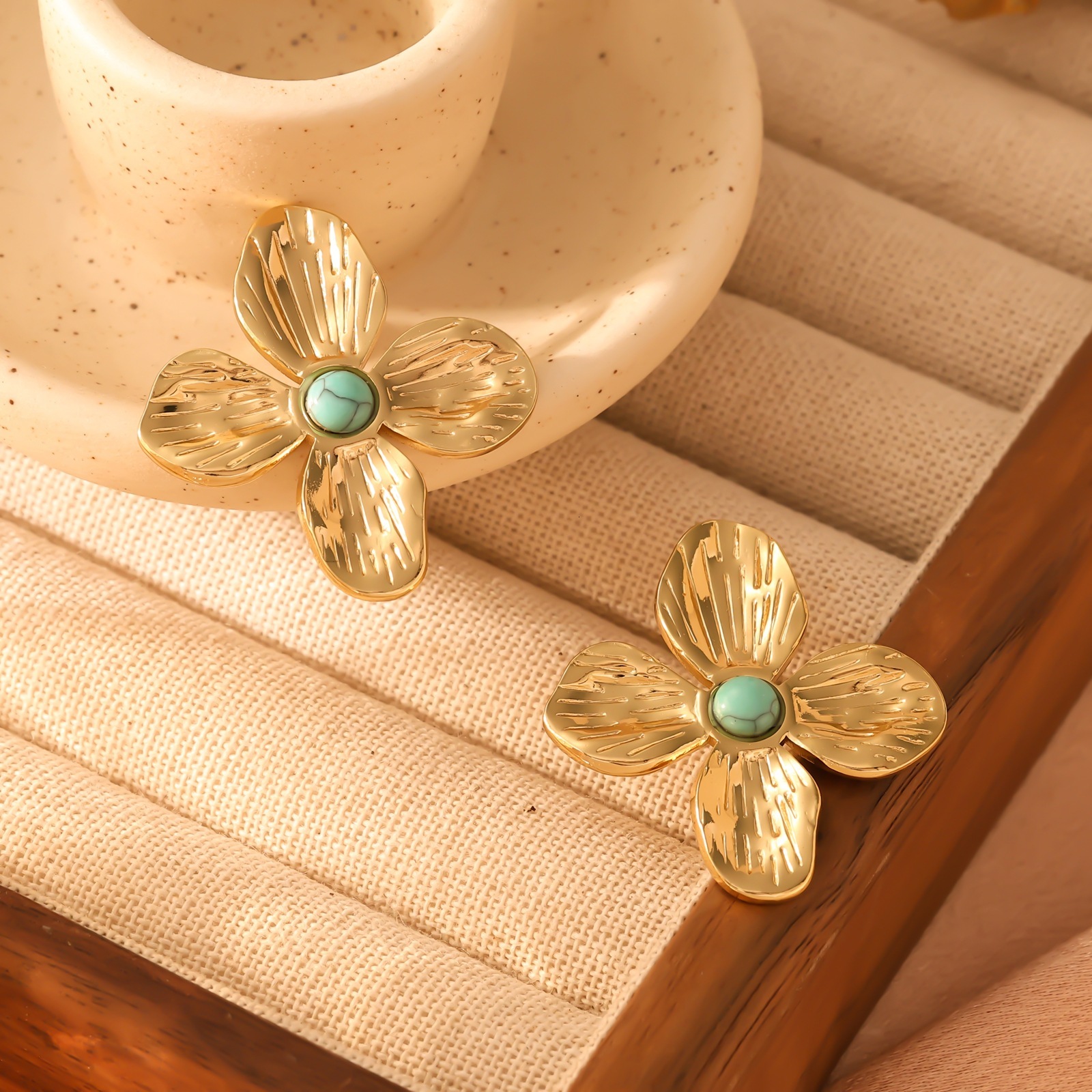 High-End Earrings Bud Jewelry Pearl French Light Exquisite Design Pendant Petal Necklace