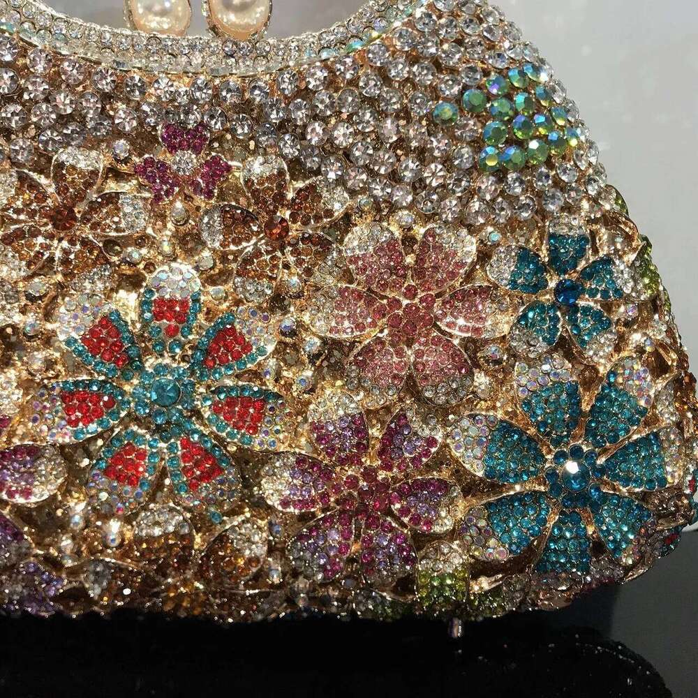 Designer Luxury Daisy Flower Rhinestone Tote Bag Crystal Women Evening Bags Designer Party Banquet Clutch Purse Fashion Diamone Handbag