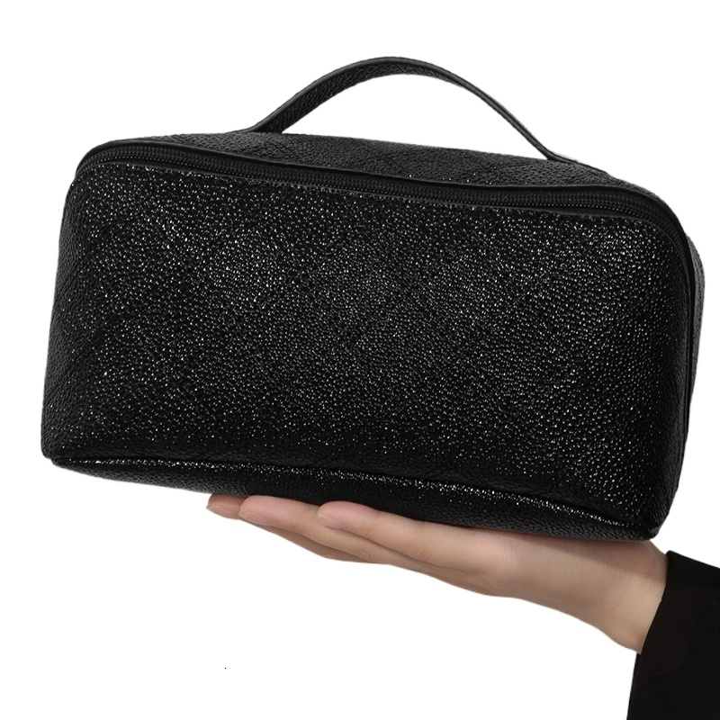 designer 2025 New Large Capacity Portable Makeup Bag Organizer Waterproof High-Value Small Square Pillow Makeup Bag