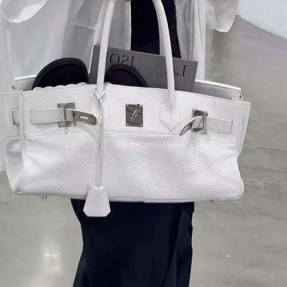 New Trendy Fashion Versatile White Litchi Grain Commuter Lock Design Single Shoulder Handbag