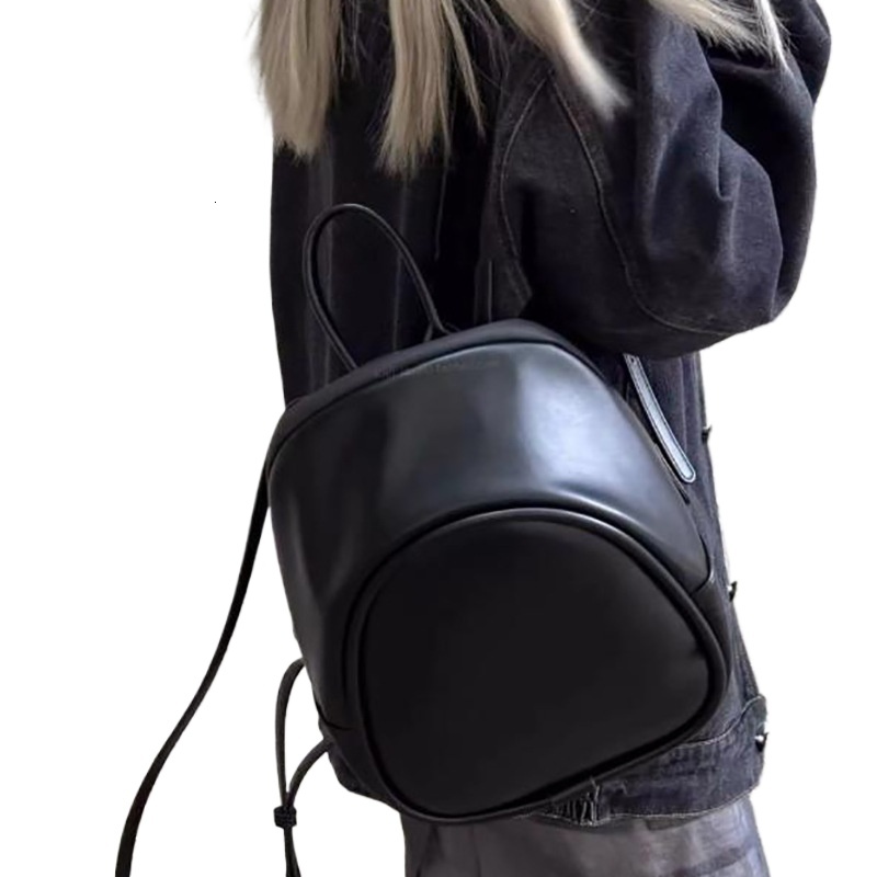 designer Ins Style Korean Niche Backpack for Female Students, Suitable for Class and Commute, Small School Bag for Going Out, High-end Simple Versatil