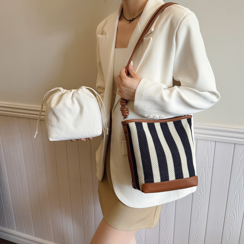 designer 2025 New Summer Vacation Commuter Color-Block Bucket Bag High-End Fashion Handbag Women's Shoulder Underarm Bag