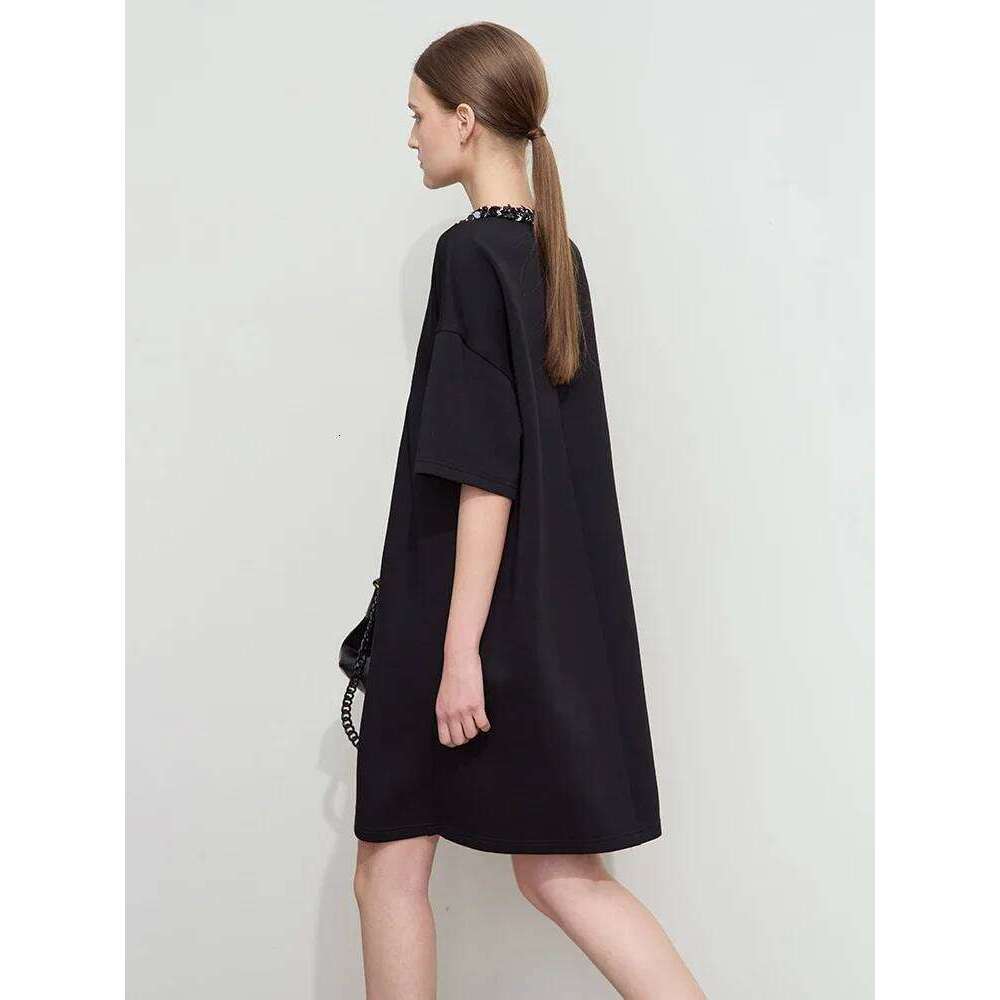 Amii Minimalist T Shirt For Women 2025 Spring New Elegant Fashion O Neck Short Sleeve Mid Length Knitted Dress 12511001