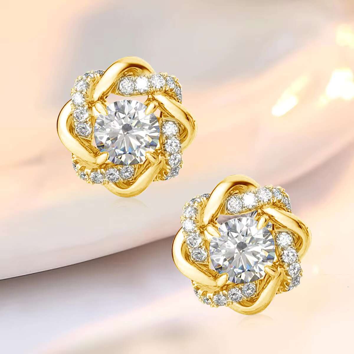 High Quality Jewelry Factory Wholesale 925 Sterling Silver Woman Exquisite Gift Petals 1 Carat Moissanite Earrings