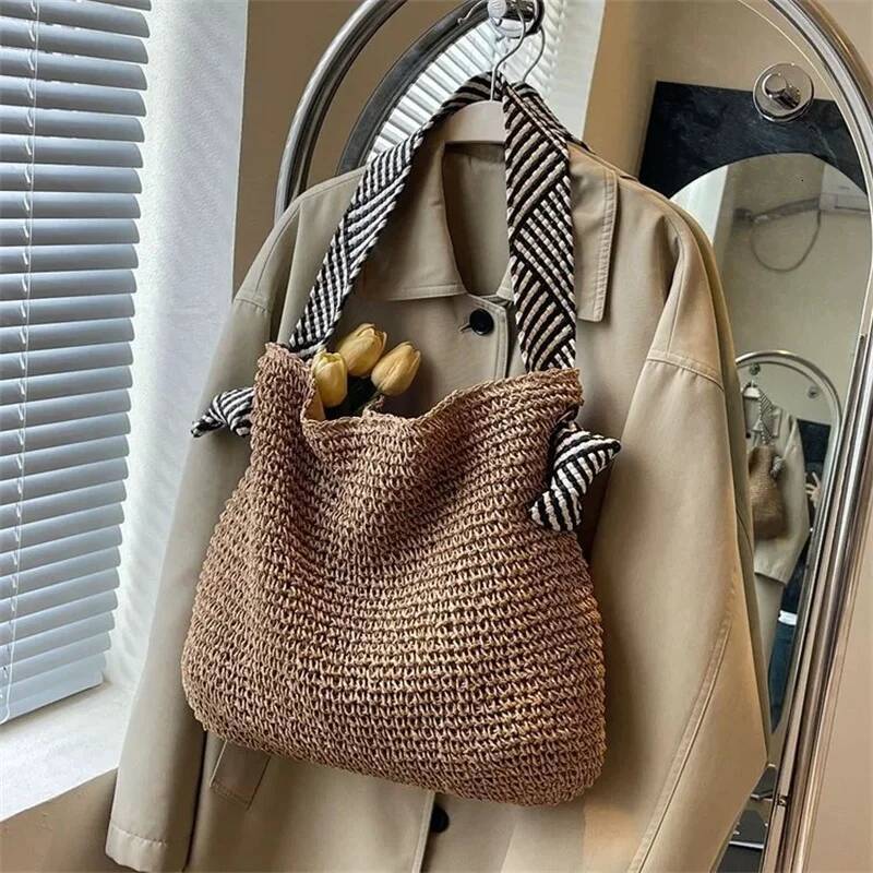 2025 New Straw Woven Beach Bag Designer Women's Fashion Large Capacity Knot Shoulder Bag Handbag Travel 2