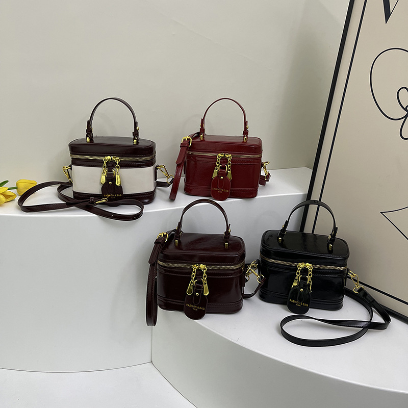 Retro fashion women's handbag fashion multifunctional shoulder bag niche designer simple fashion women's crossbody bag