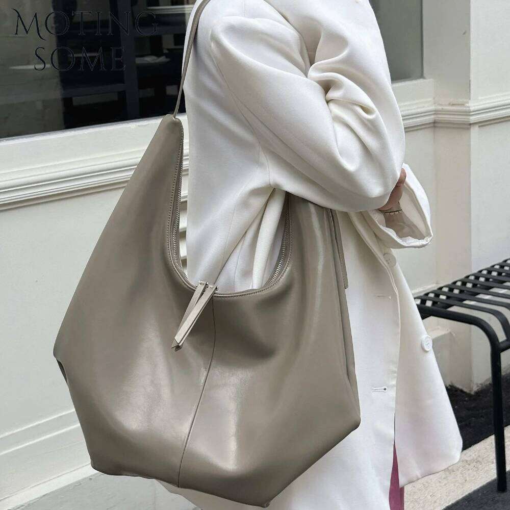 Moingsome Genuine Leather Hobos For Women Shoulder Crossbody Messenger Bag 2025 Spring New Oversize Tote Purse Black