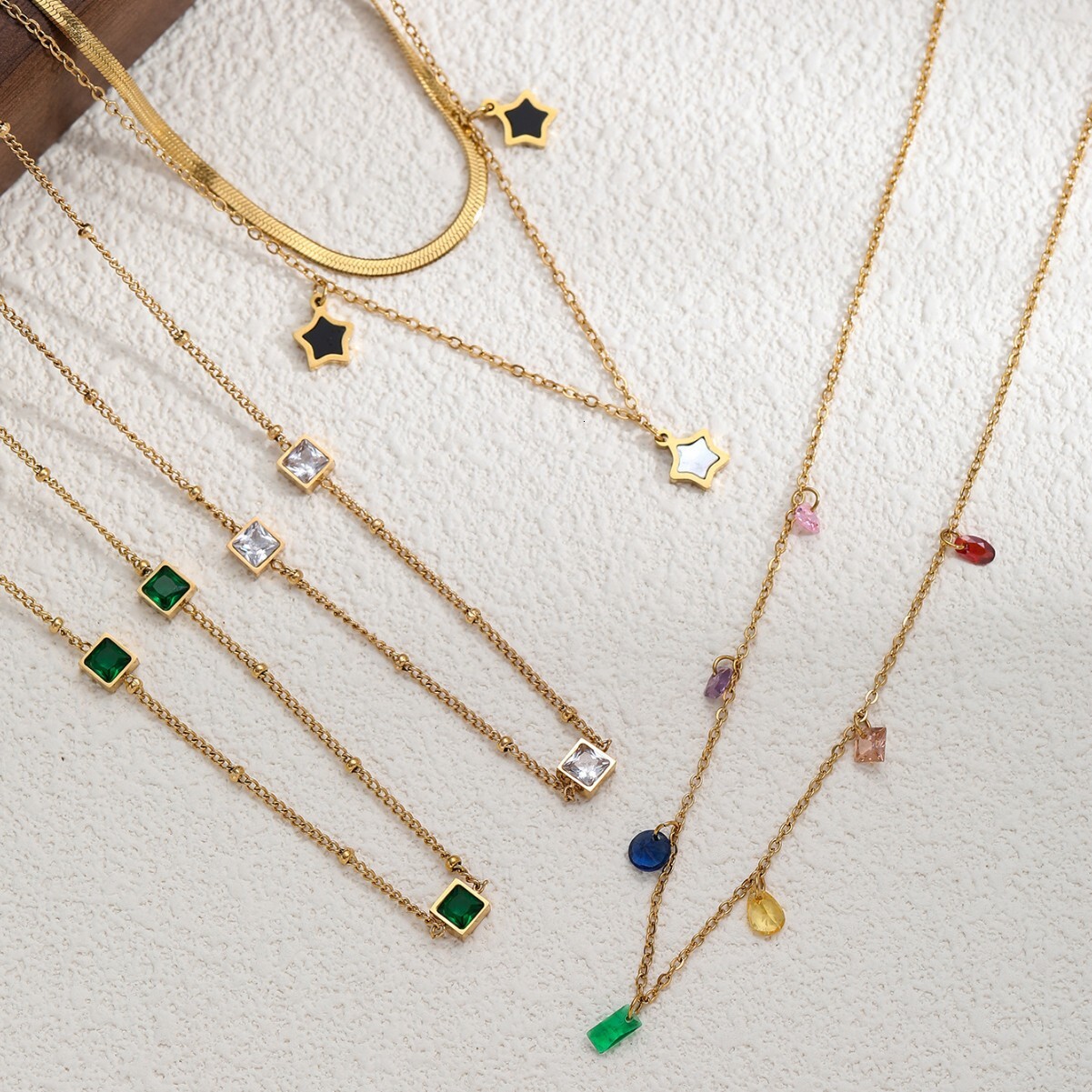 Necklace for Women, Non-Fading, Elegant and Luxurious, Exquisite Titanium Steel, Versatile Fashion Collarbone