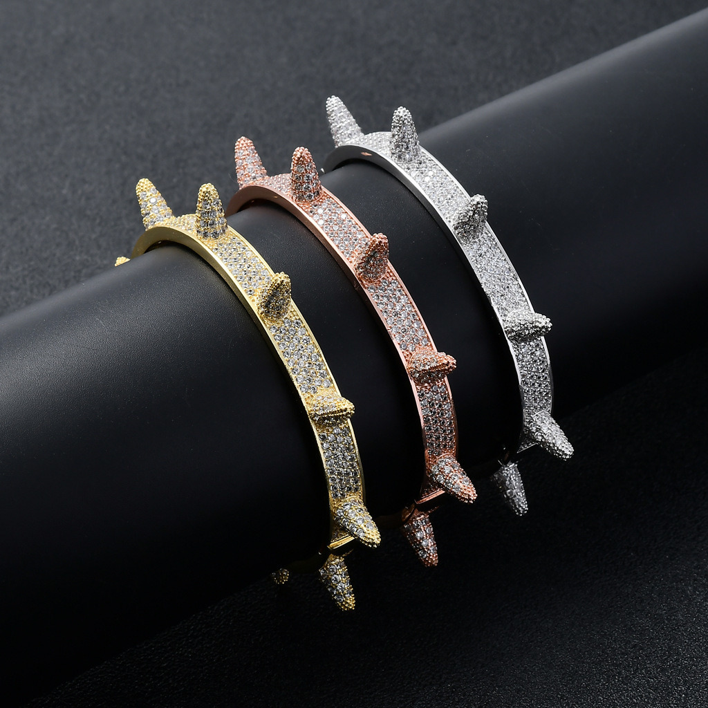 Hip Hop Bracelet for Men with Moissanite Rivets Punk Heavy Metal Bracelet Hip Hop Trendy Brand Personality Bracelet Accessories moissanite