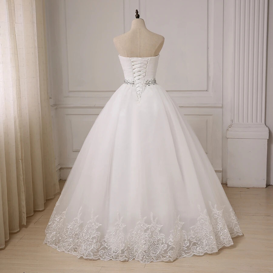 Chic Tulle Off-The-Shoulder Ball Wedding Dresses with Floral Lace Applique A-line Beading Belt Bridal Gowns
