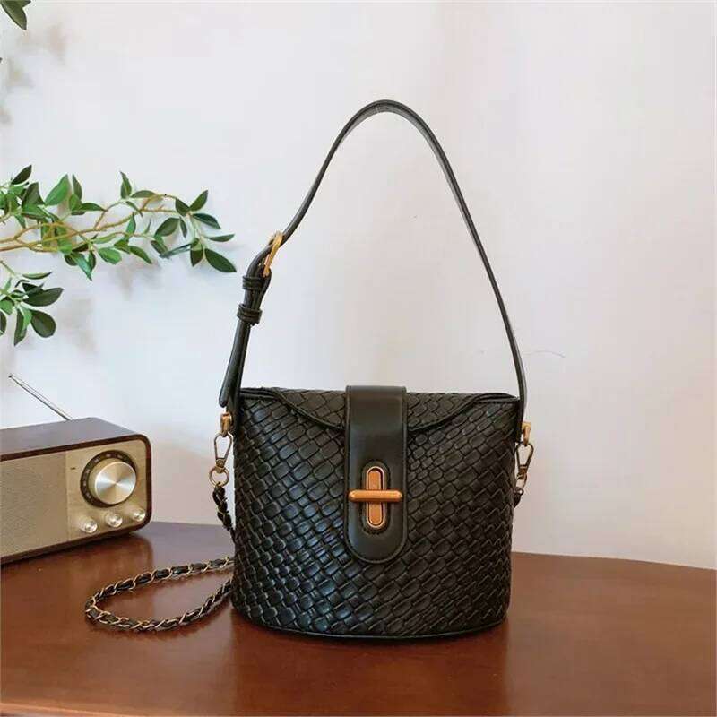 2025 Luxe-Gift Cube: Parisian-Touch Mini Shoulder Bag 3-Way Commute/Date With Magnetic Art-Clasp & Tech-Ready Stow