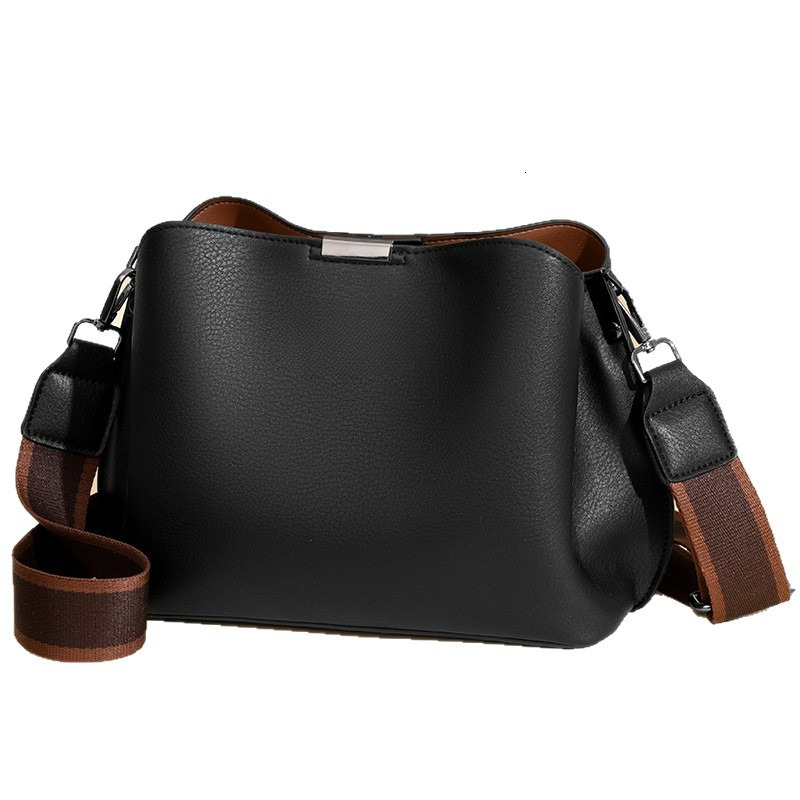 fashion Light luxury soft leather large capacity casual fashion women s bag crossbody bag designer women s fashionable and elegant shoulder bag