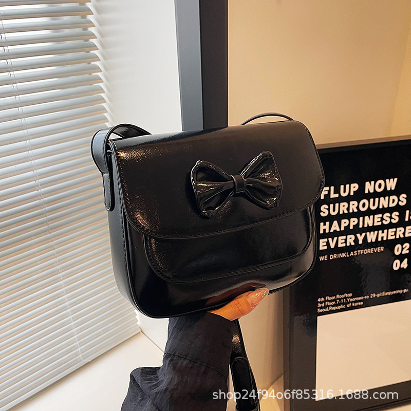 Free Shipping Designer Bag Niche Design Girl Bow 2025 Korean Versatile Crossbody Bag Stylish Texture Mini Small Square Bag