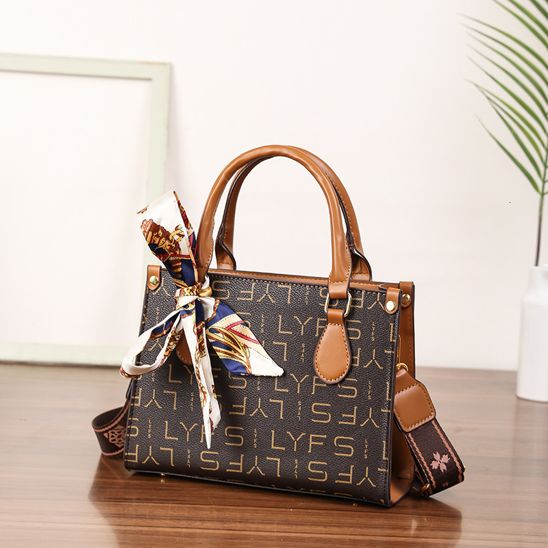 Top Brand High Quality New Style New Style Vintage Floral Tote Bag Fashion Letter Scarf Color-Block Shoulder Handbag Boutique Bag New Free Delivery De