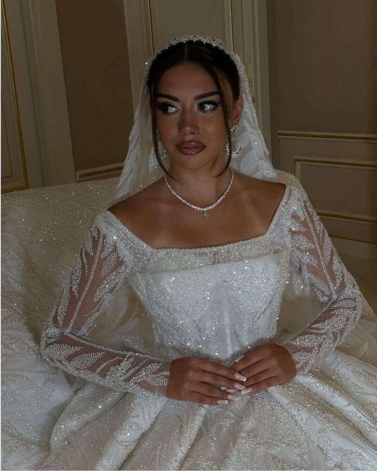 Modest Square Neck Bridal Dress Sparkly Sequins Beads Wedding Gown Luxury Sheer Long Sleeves Ball Gown Bride Robe Customized Vestido De Novia 0602