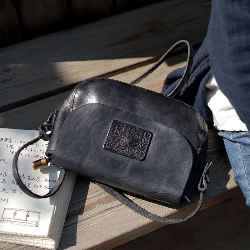 PNDME fashion vintage handmade genuine leather ladies small shoulder casual real cowhide women's daily weekend messenger bag