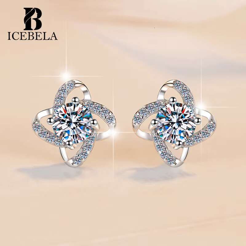 925 Sterling Silver Unique Luxury Minimalist Four Petal Flower Shape Inlaid Single 0.5ct Moissanite Stud Earrings for Girls