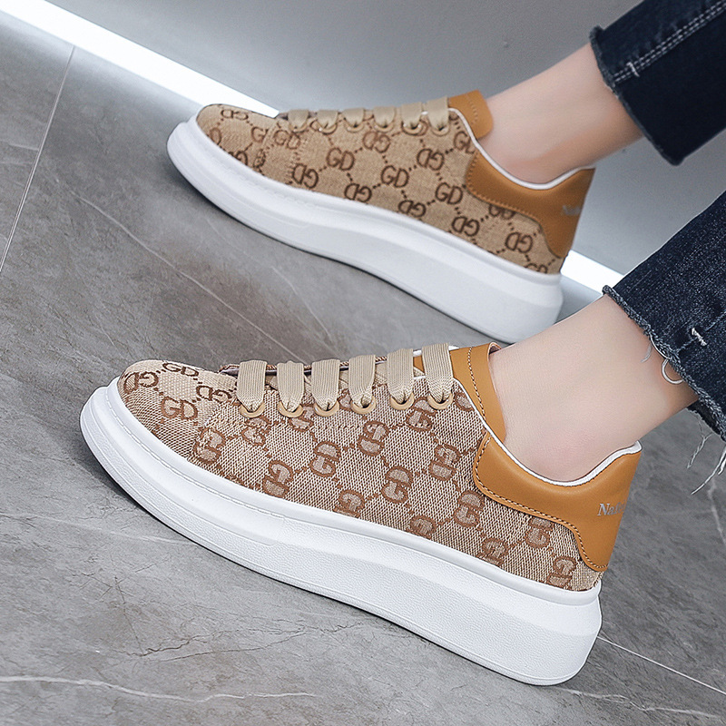 Free shipping designer men's shoes autumn and winter new fashion and trendy matching white sneakers, casual sports shoes, trendy thick-soled and 
