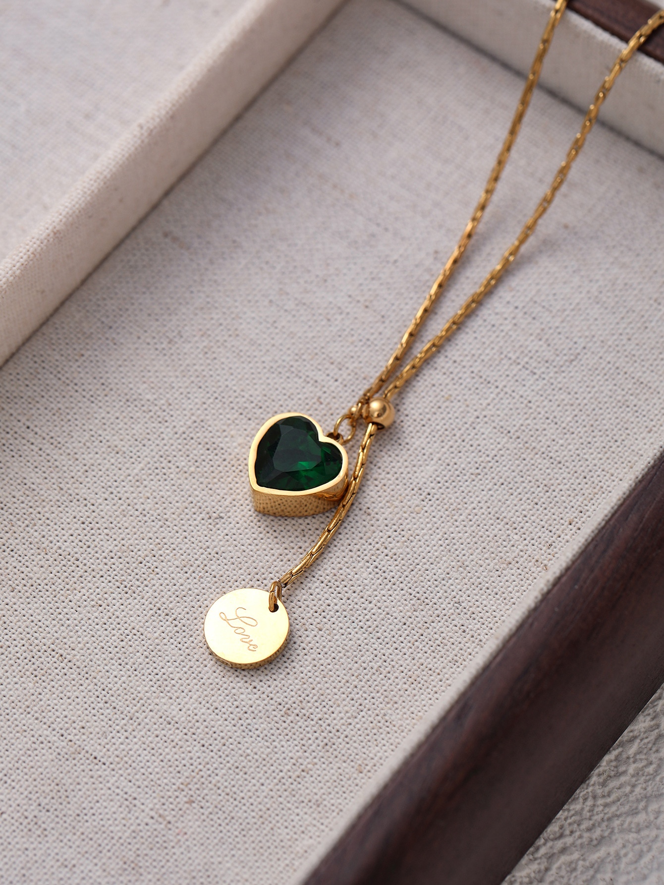 Design Simple Brown Sugar Sand Titanium Steel Pendant Heart Chain Necklace Jewelry