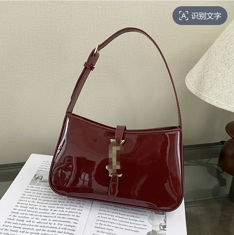 Designer Pack Cross-border Luxury Patent Leather Shiny Shoulder Bag For Women 2025 Luxury Bag New Fashion Handbag High-end Niche Baguette Bag