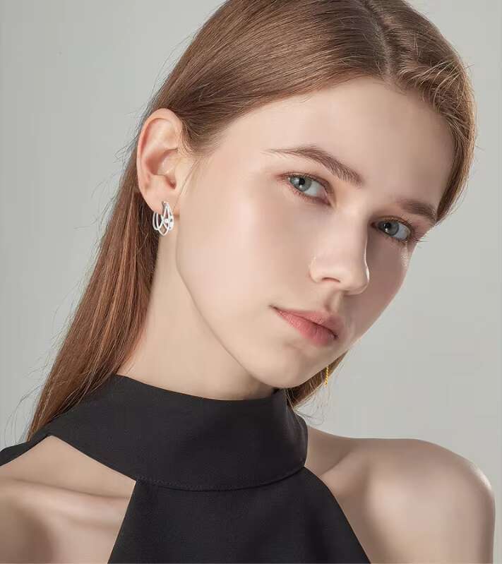 Fine Jewelry 18K Gold Plated Sparkling Moissanite Earrings 0.16 Carat VVS Moisonite Hoop Earings with Gra Certificate