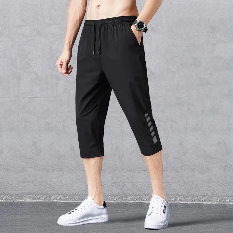 2025 Summer Mens Shorts Breathable Stretched Nylon Ice Silk 3/4 Short Capris Pants Sports Breeches Plus Size Casual Shorts Male 250530