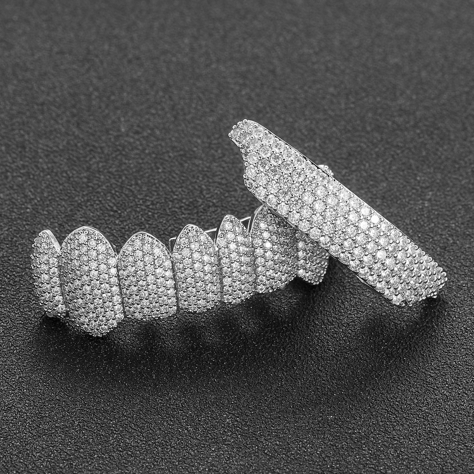 New Hip-Hop Eight-Tooth Micro-Paved Moissanite Halloween Costume Hip-Hop Braces moissanite