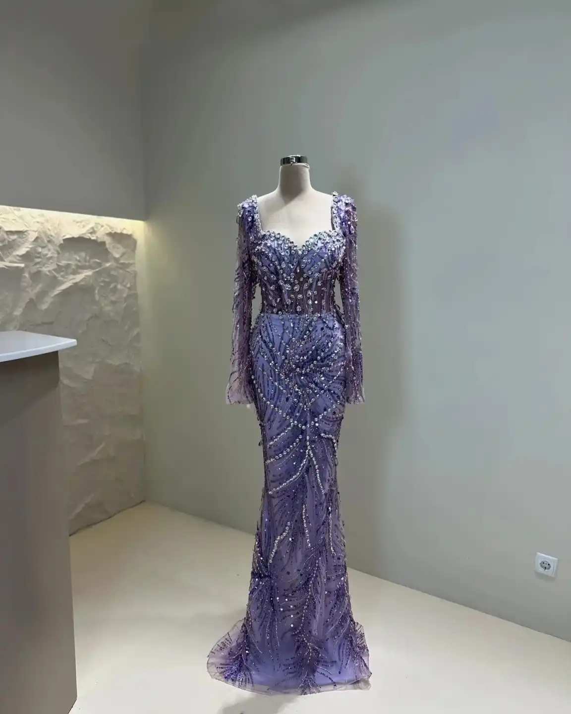 Gorgeous Evening Dresses For Women Sweetheart Neck Long Sleeves Gown Sequins Crystal Sweep Train Dress Party Customized Dress