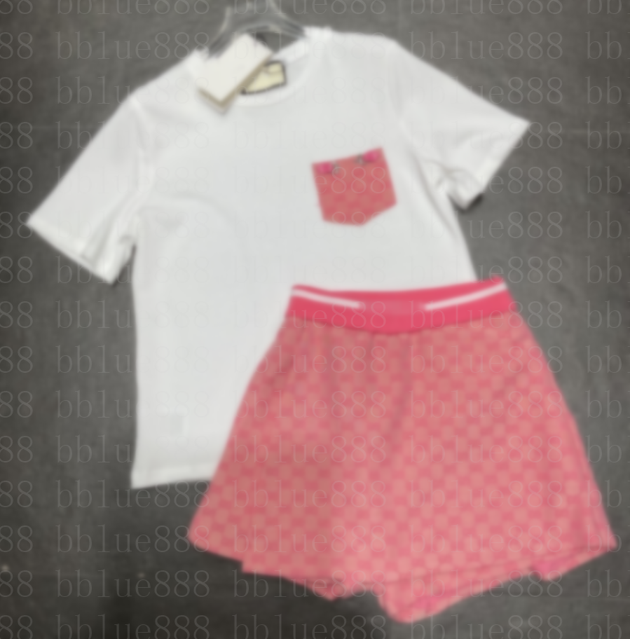 25SS Womens Tracksuits summer lady letter print suits designer luxury women round neck t shirt casual shorts Male Splicing pockets dress suit 602