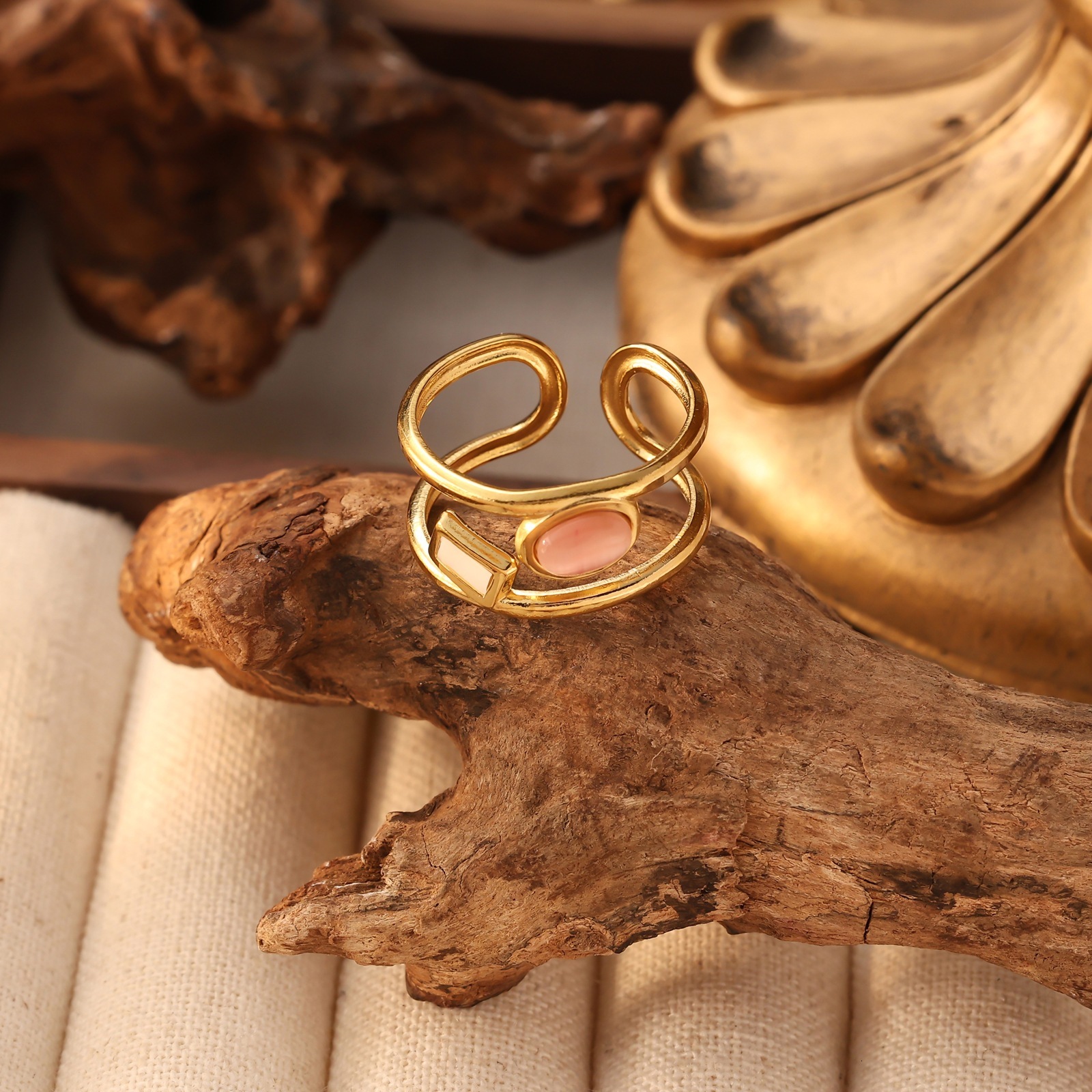 Fashionable and Elegant Design Personality Jewelry Stainless Steel Gold-Plated Green Open Ring