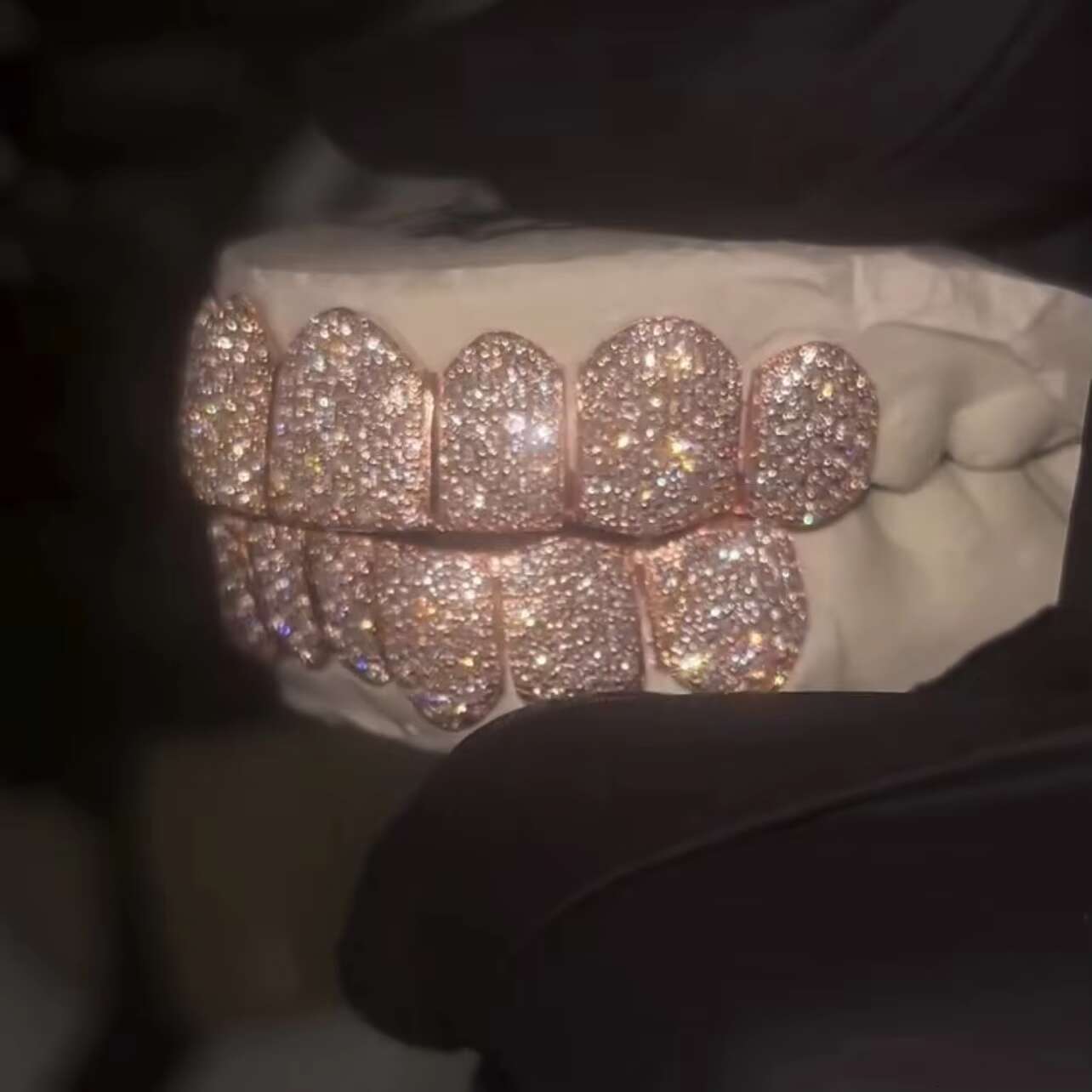 Custom Fashion Hip Hop Jewelry Rose Gold Plated Solid Silver Iced Out VVS Diamond Round Cut Moissanite Teeth Grillz for Mens