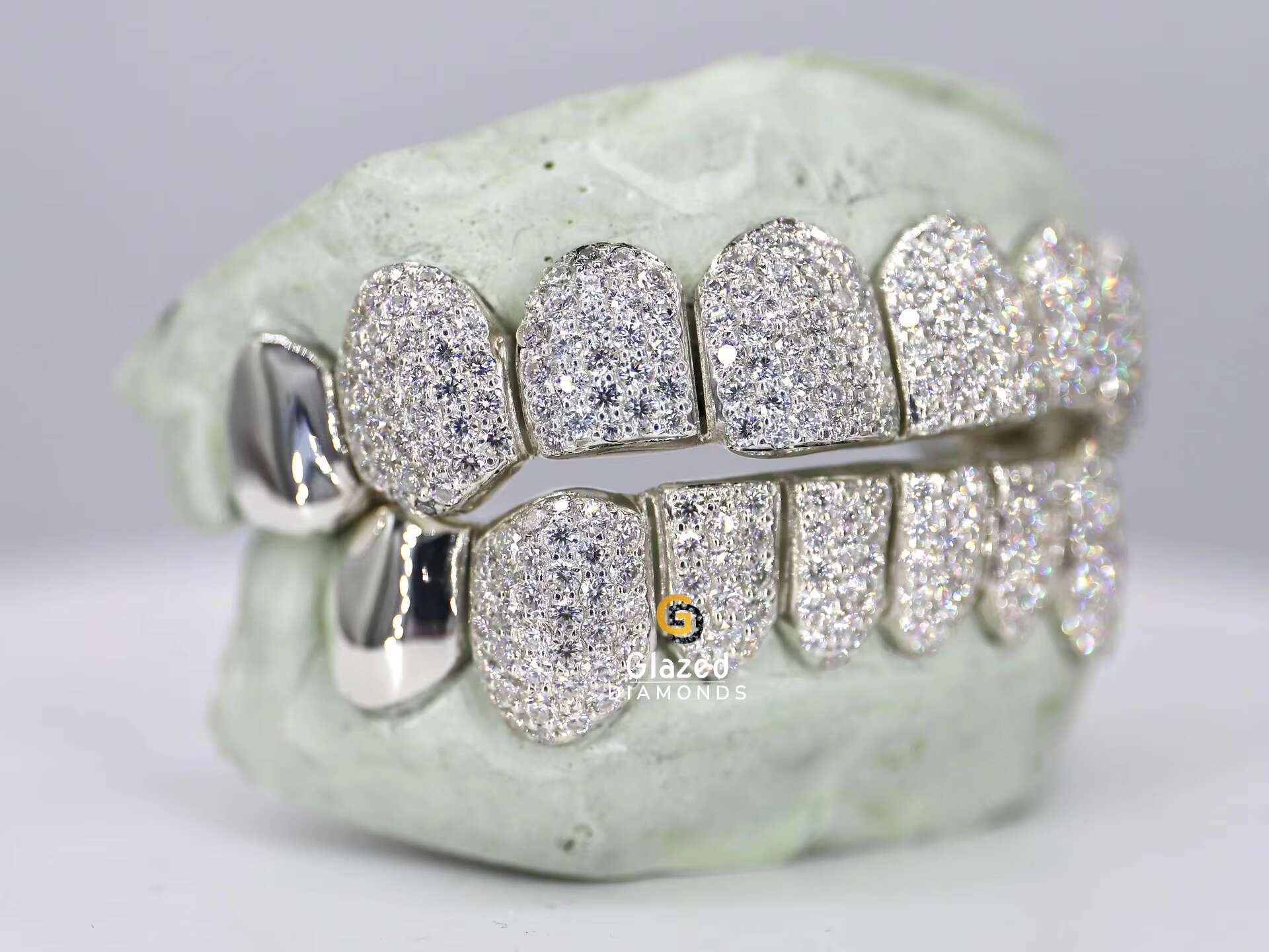 Hip Hop Custom 925 Silver Teeth Grillz Iced Out Moissanite Diamond Grillz Teeth Silver Jewelry Best Price