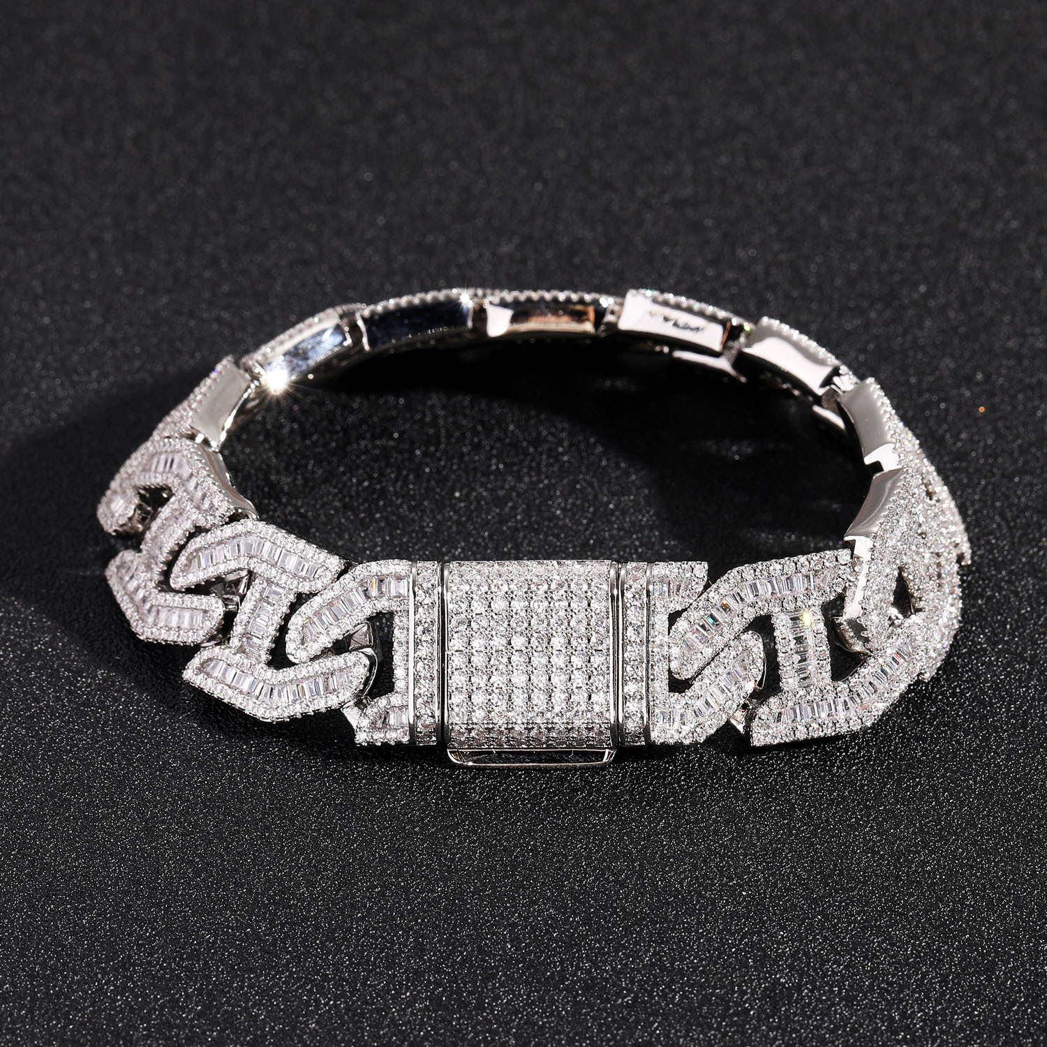 Hip hop Bracelet 17mm Japanese square Moissaniteium lock necklace heavy industry box buckle mens Bracelet moissanite