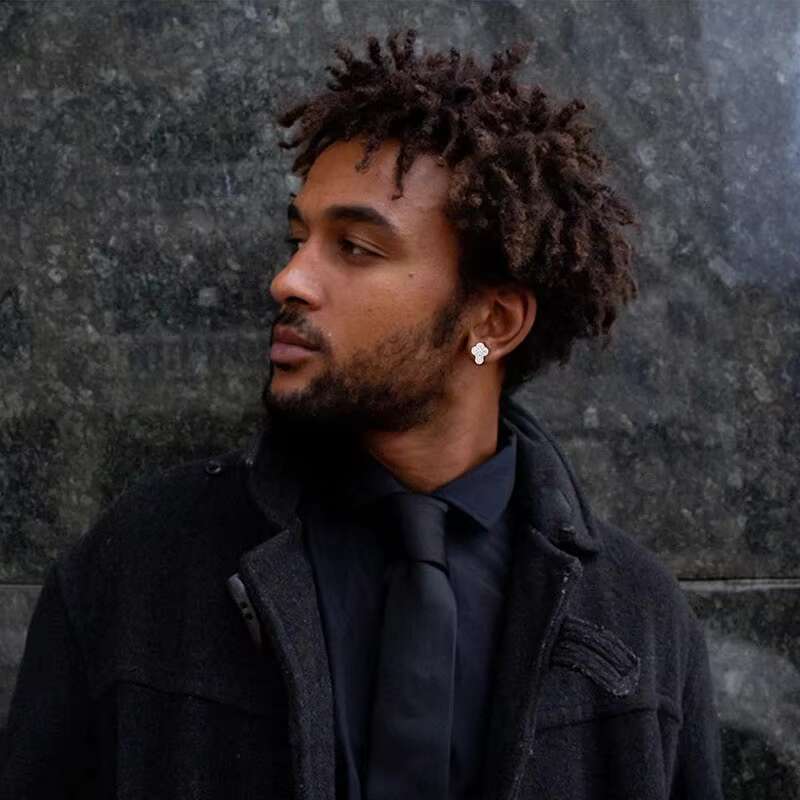 Stylish 925 Sterling Silver VVS Moissanite Diamond Cross Stud Earrings with 18K Gold Plating for Anniversary Fine Hip Hop Jewel