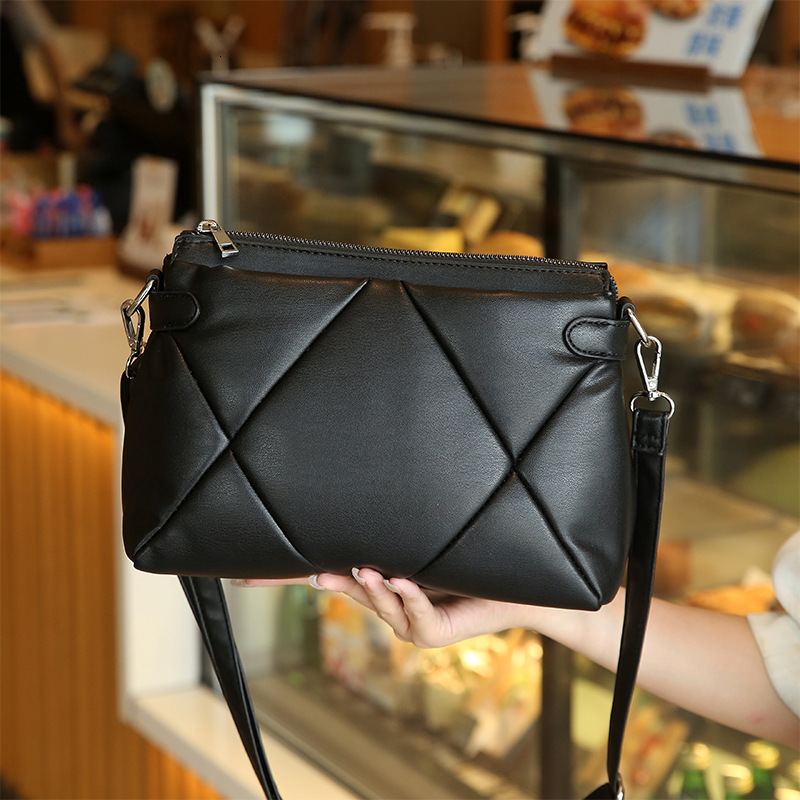 designer 2025 Autumn Winter Cross-Border European and American Fashion Women's Bag Black Quilted Small Square Bag Large Capacity Shoulder Crossbo