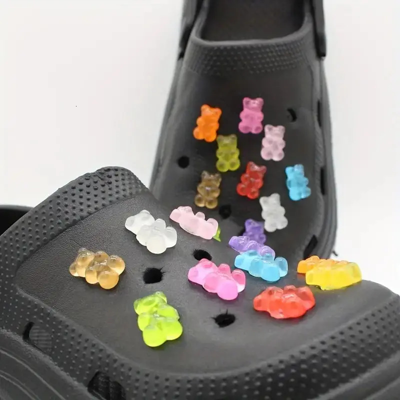 1020pcs GlowintheDark Cute Bear Shoe Charms Luminous DIY Decoration Accessories for Clogs 250528