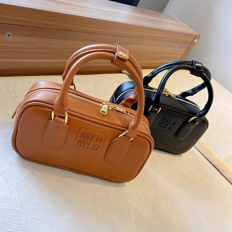 Designer bag armpit bag fashion shoulder bag luxury bag crossbody bag handbag designer spring and summer texture Boston pillow bag high-end retro cros