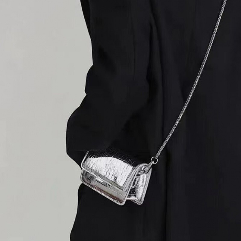Super Popular Small Bag for Women 2025 New Summer Exquisite Versatile Unique Crossbody Coin Purse Niche Silver Mini Bag