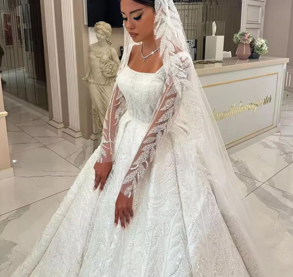 Modest Square Neck Bridal Dress Sparkly Sequins Beads Wedding Gown Luxury Sheer Long Sleeves Ball Gown Bride Robe Customized Vestido De Novia 0602