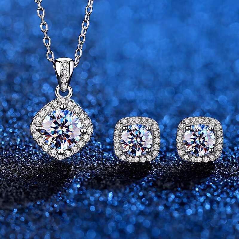 Wholesale Fine Jewelry Gift Daily Women Female 4 Four Claws Bezel 925 Sterling Silver Imitated Moissanite Diamond Stud Earring