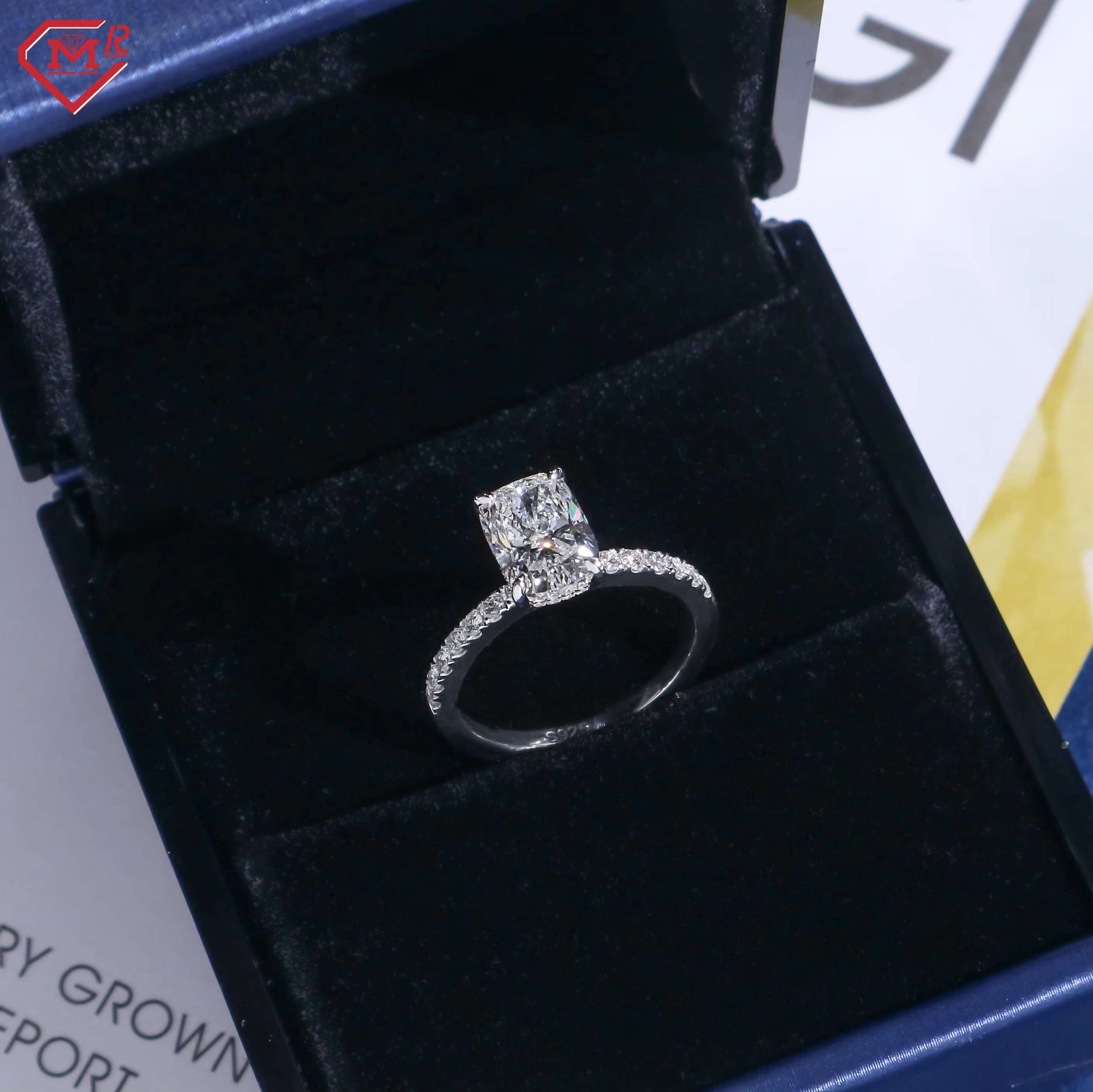 New Design Moissanite Engagement Ring 925 Silver Luxury Fully Iced Out Rectangle Shape Moissanite Ring