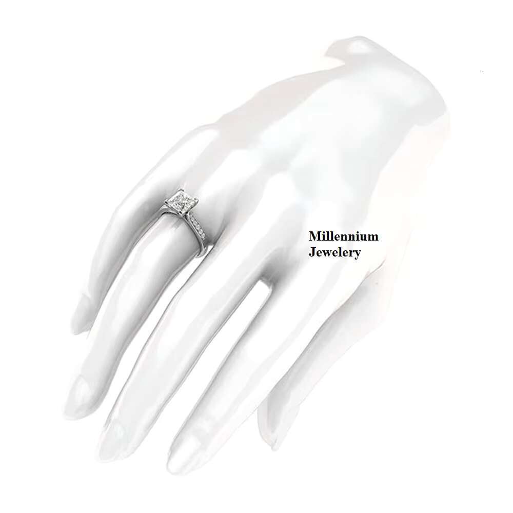 Wholesale Price Luxury 925 Silver Engagement Wedding Princess Cut Moissanite Ring for Women