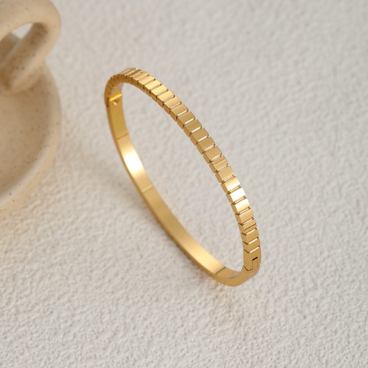 Steel Bracelet Style Light Feel Slightly High-end Women's Accessory