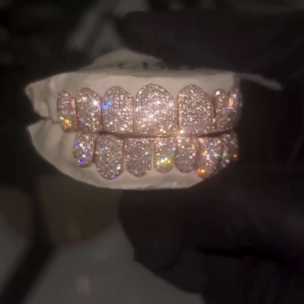 Custom Fashion Hip Hop Jewelry Rose Gold Plated Solid Silver Iced Out VVS Diamond Round Cut Moissanite Teeth Grillz for Mens