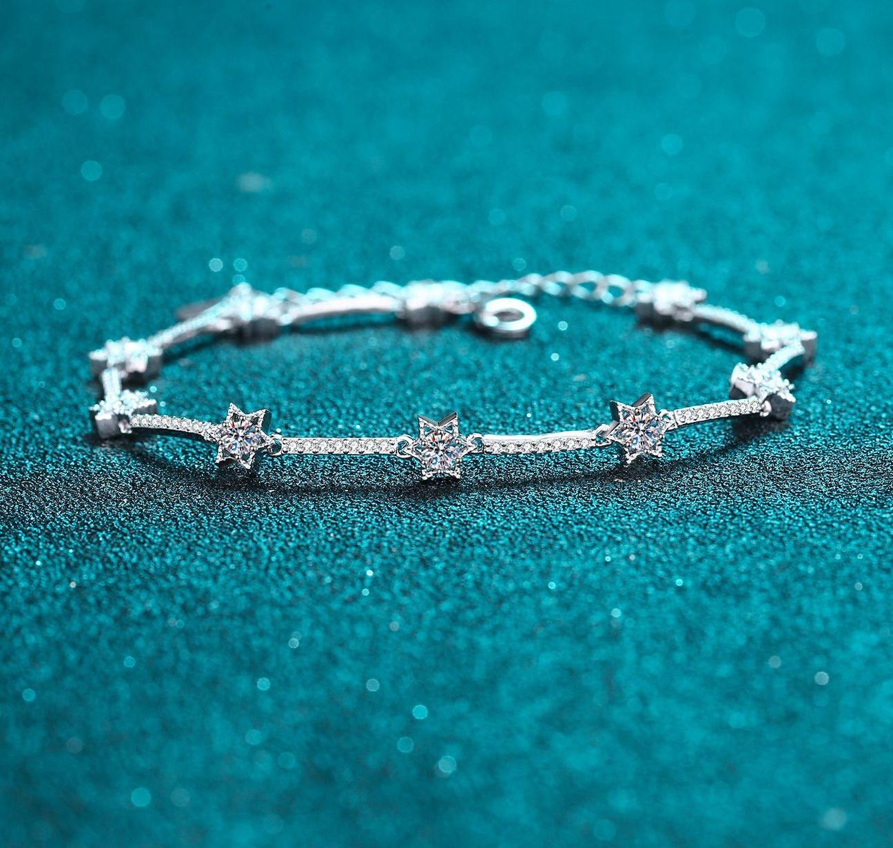 Trendy Personalizable Jewelry Band Made of Superior Quality 925 Silversmith Workmanship & Astral Gemstone Details