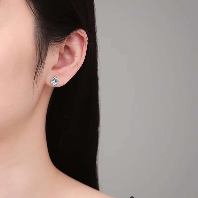 Chasau Customized Jewelry New Arrivals Luxury White Gold 5mm 0.5ct 925 Sterling Silver Round Moissanite Twist Stud Earrings