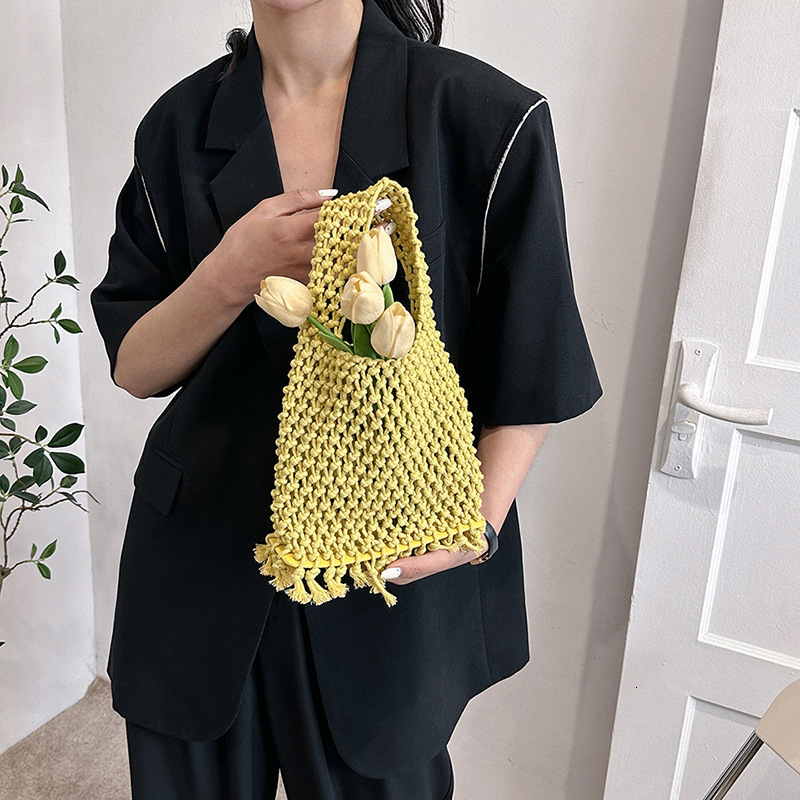 designer Korean Style Niche Hollow Mesh Handbag Handwoven Wrist Bag Fashion Versatile Beach Vacation Tote Bag Trendy
