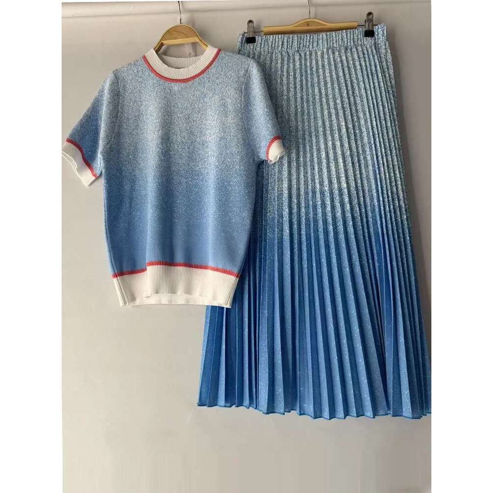 Retro 2024 Women's Spring/Summer New Two-Piece Striped Knit Joker Top+Elastic Waist And White Skirt Swing Overskirt Fashion Suit